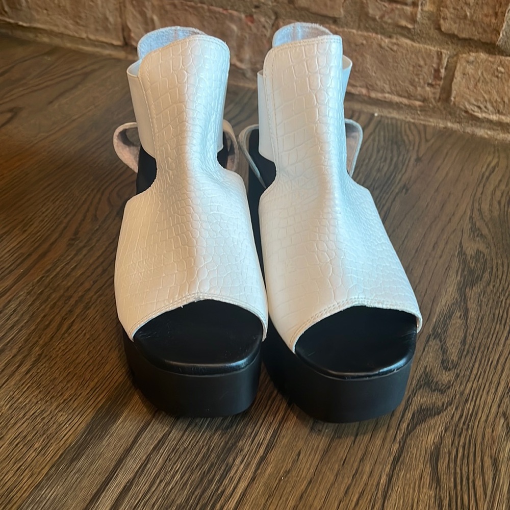 Vera Pelle Piampiani Wedge Sandal